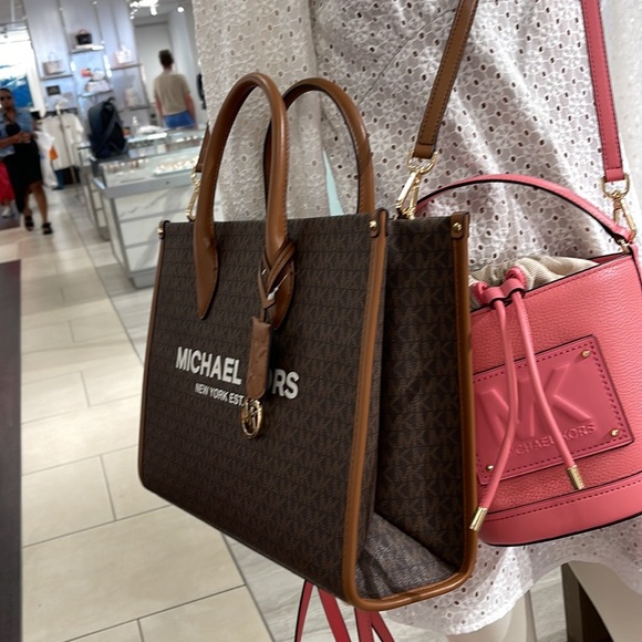 Michael Kors "Mirella" MD EW Tote Brown Shoulder Bag - 35F2G7ZT2B 
Brown - Picture 2 of 16